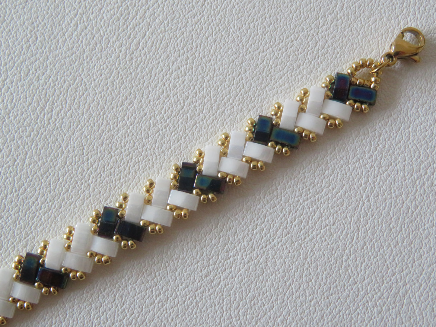 Bracelet 1 rang blanc et rayé