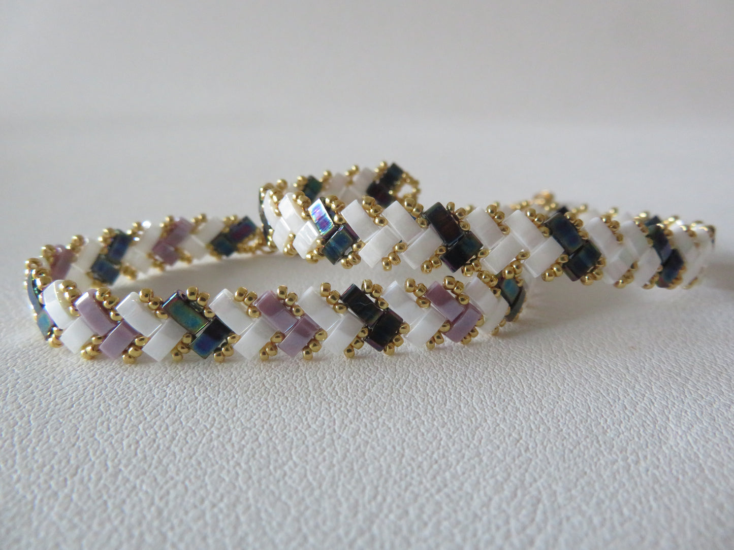 Bracelet 1 rang blanc et rayé