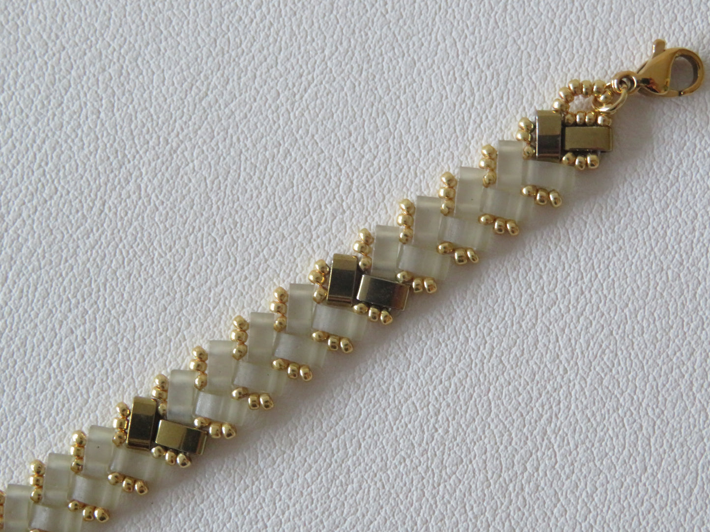 Bracelet 1 rang huitre et doré