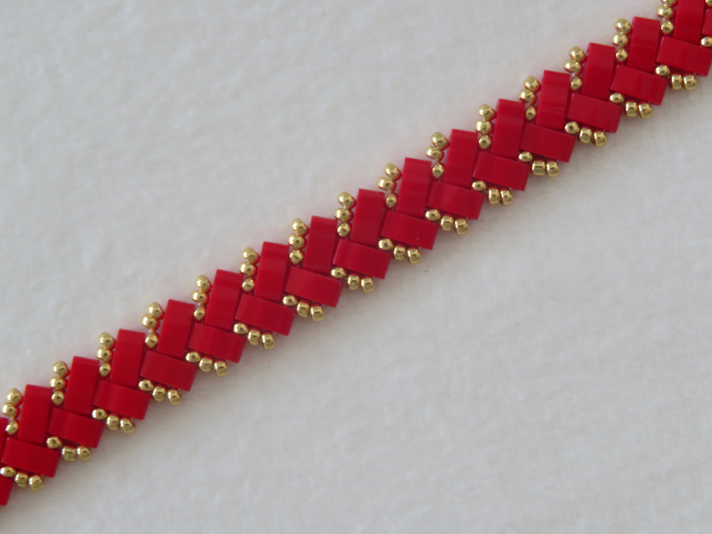 Bracelet 1 rang uni rouge vif
