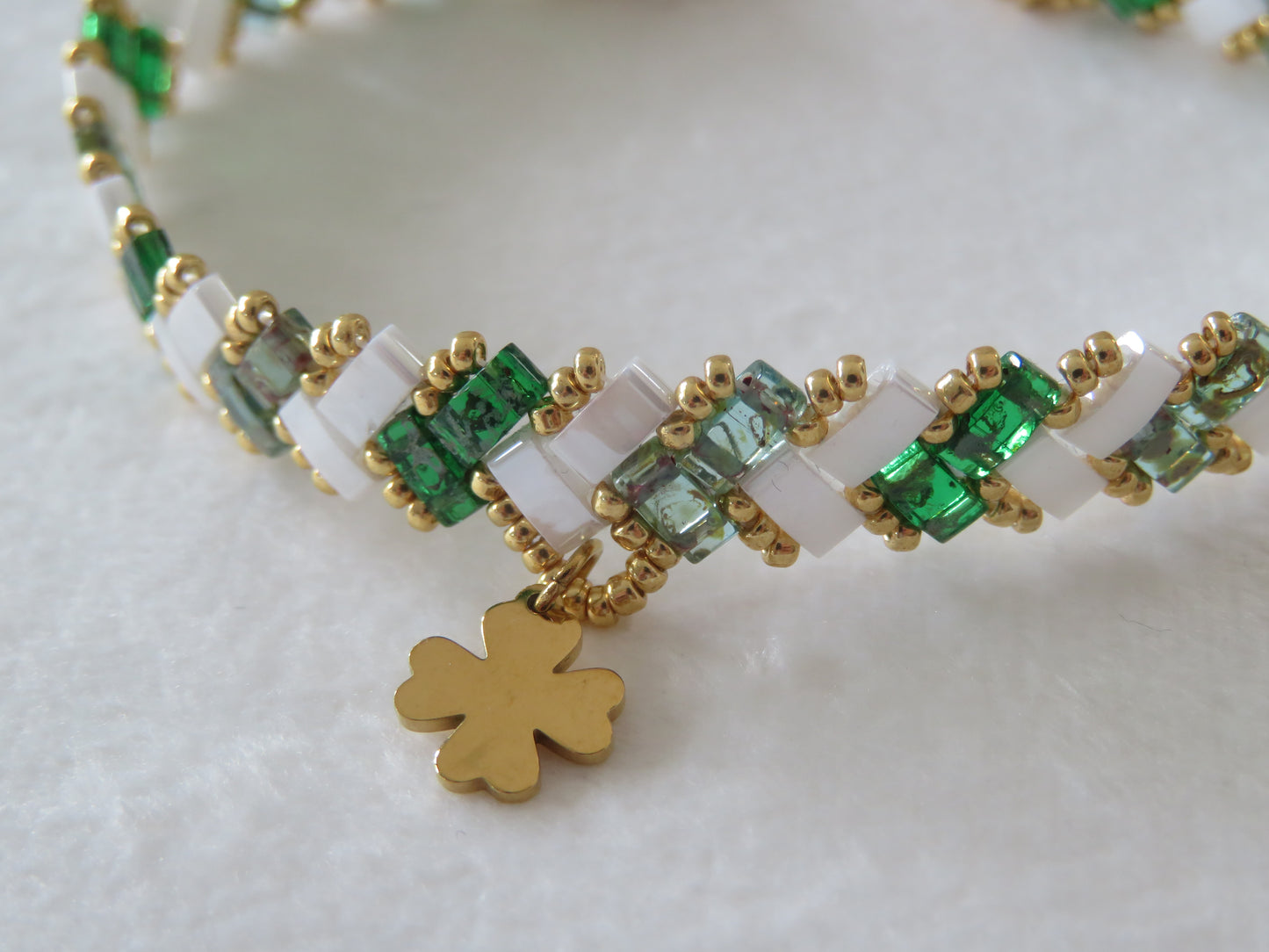 Bracelet 1 rang rayé charm trèfle