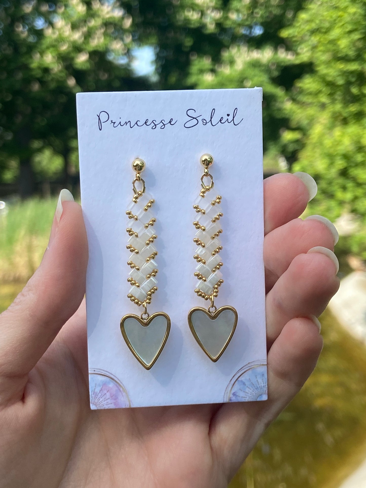 Boucles d'Oreilles charm Coeur Nacre
