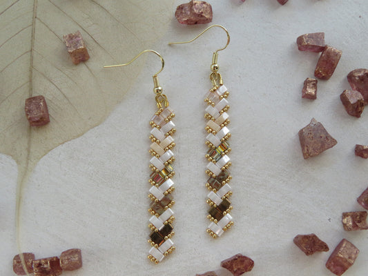 White & gold striped short earrings